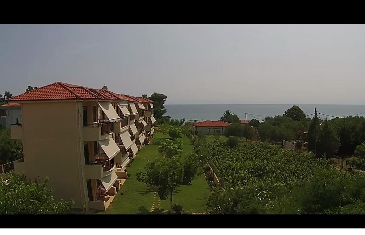 Stella Meri Studios - Apartments Неа Скиони Екстериор снимка