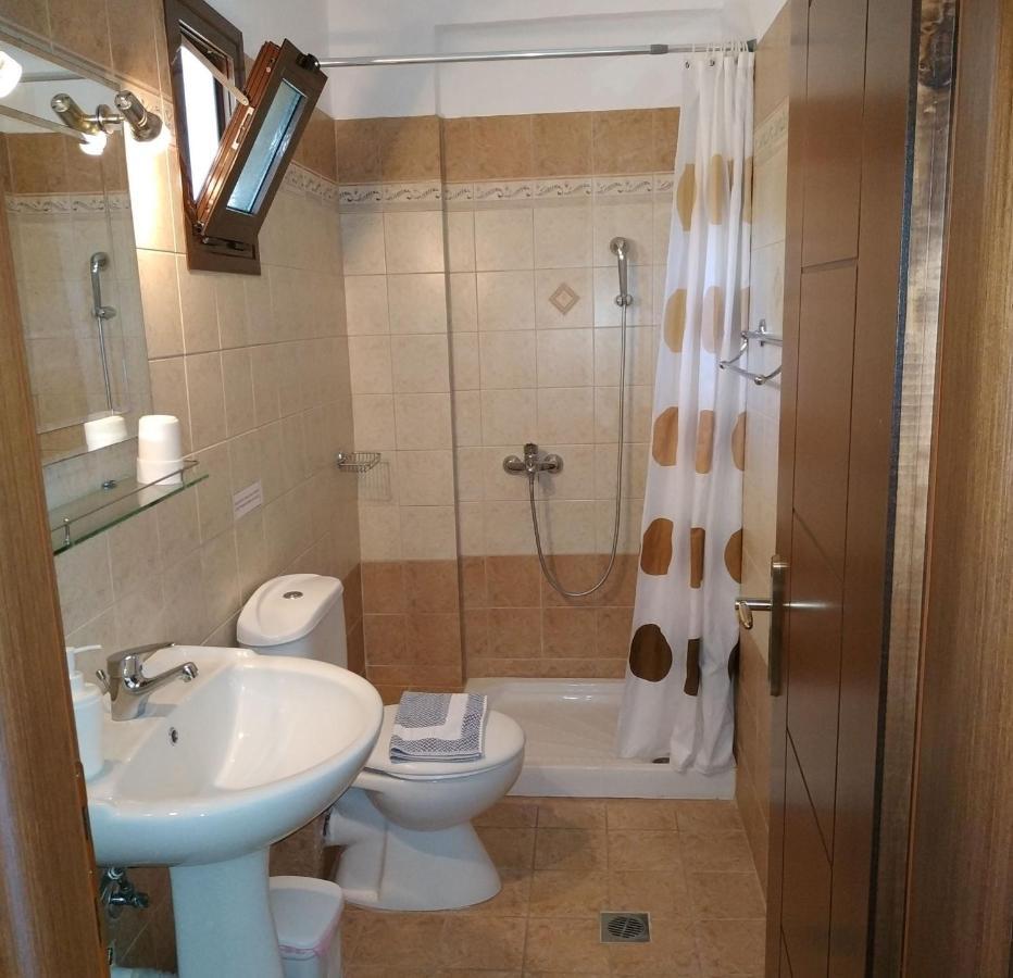 Stella Meri Studios - Apartments Неа Скиони Екстериор снимка